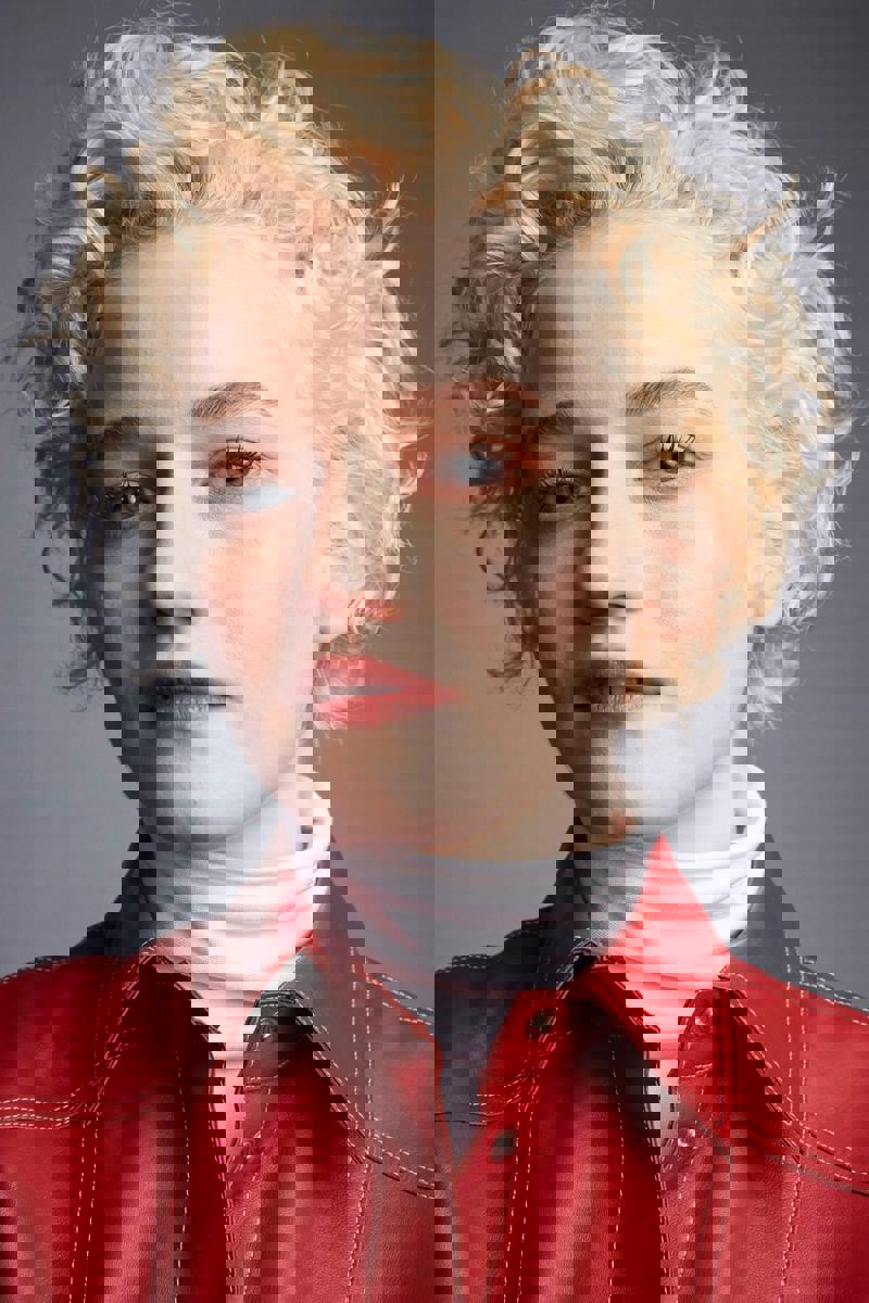 Julia Garner