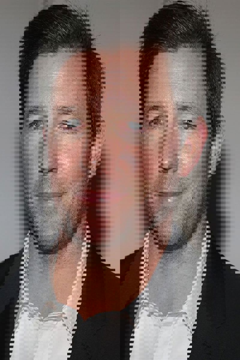 Edward Burns