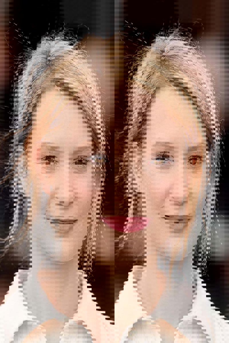 Mia Wasikowska