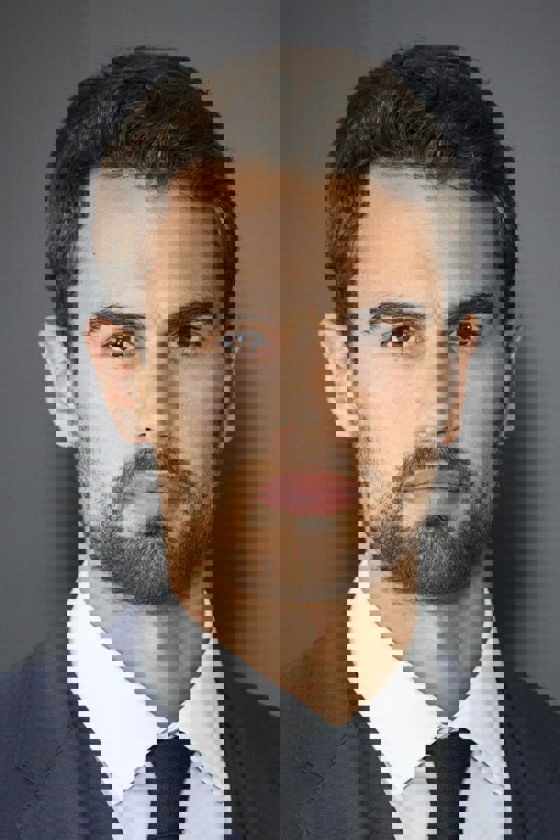 Theo James